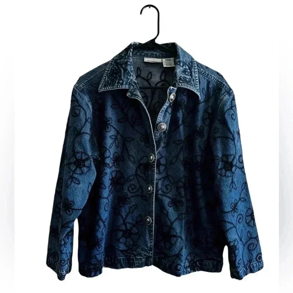 Vintage 90s Embroidered Denim Jean Jacket with Statement Buttons Size M